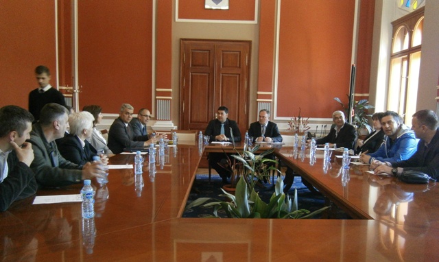 2012-04-27-Sindikat_kod_gradonacelnika-2