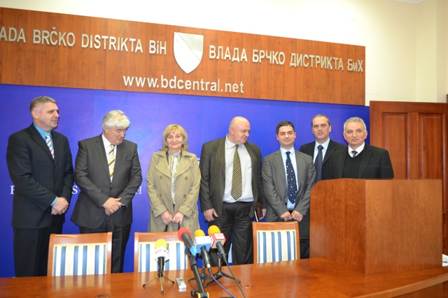 2013-04-18-Sastanak_s_predstavnicima_banaka-2