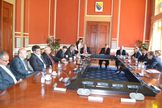 2013-04-25-Nove_mogucnosti_poslovanje-2