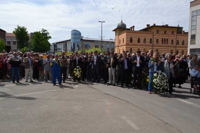 2015-04-30-Godisnjica_rusenja_mosta_na_Savi-5