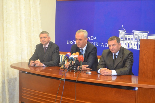 2013-05-23-Sastanak-s-entit_PIO-3