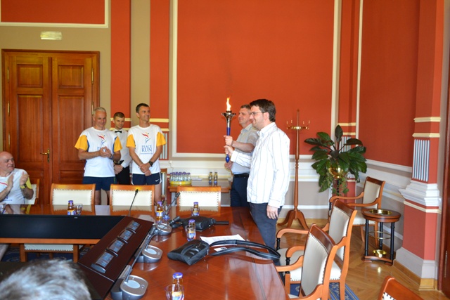 Gradonacelnik_primio_ucesnike_trke_mira-3