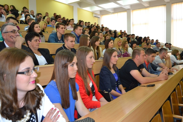 2014-05-09-Promocija_diploma_na_Ekonomskom_fakultetu1