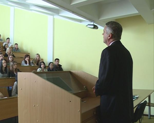 2013-06-04-Gradonacelnik_s_studentima-2