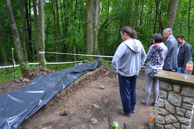 2013-06-06-Gradonacelnik_posjetio_zidine-2