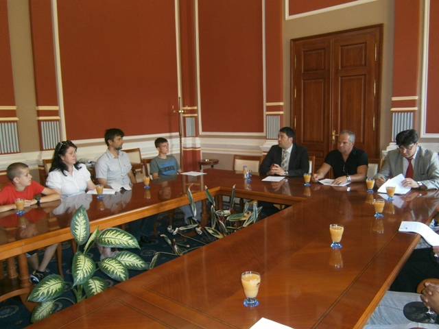 2012-07-02-Prijem_za_ucesnika_kampa_mladih2