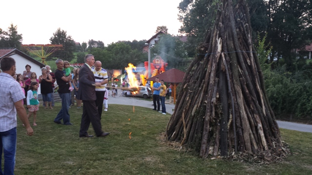 2013-07-22-Paljene_lile_s_Gradonacelnikom-3