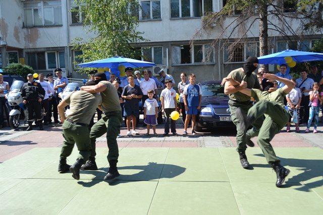 2013-08-30-Dan_policije-4