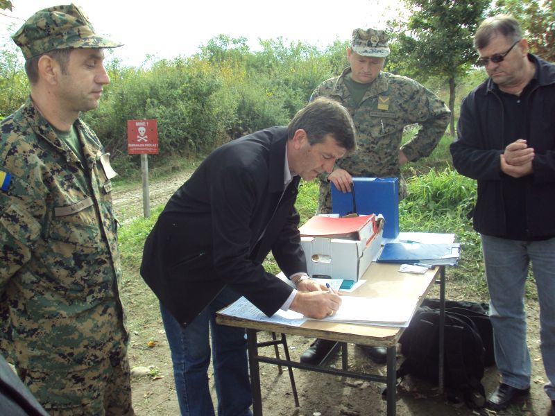 2010-09-30DeminiranjeuOmerbegovaci2