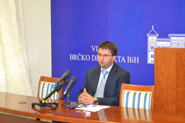 2013-08-05-34_Redovna_sjednica_Vlade-Esed_Kadric