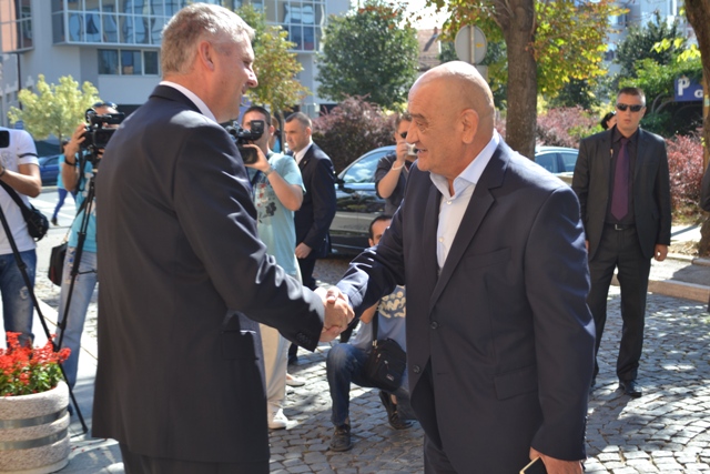 2013-09-05-BiH_Ministri_u_posjeti_kod_Gradonacelnika-2