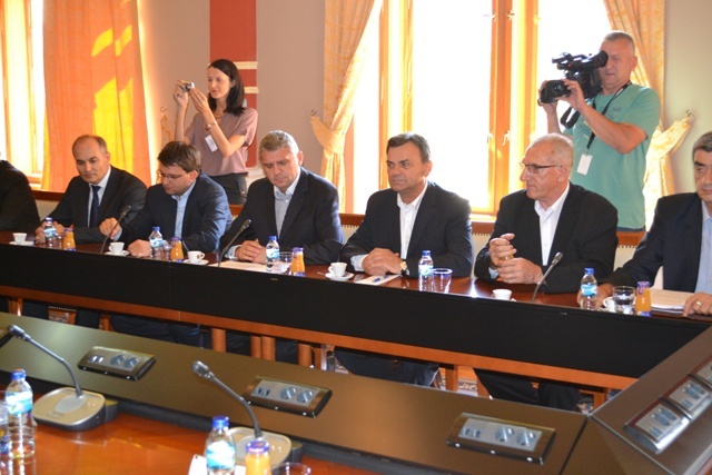 2013-09-05-BiH_Ministri_u_posjeti_kod_Gradonacelnika-4