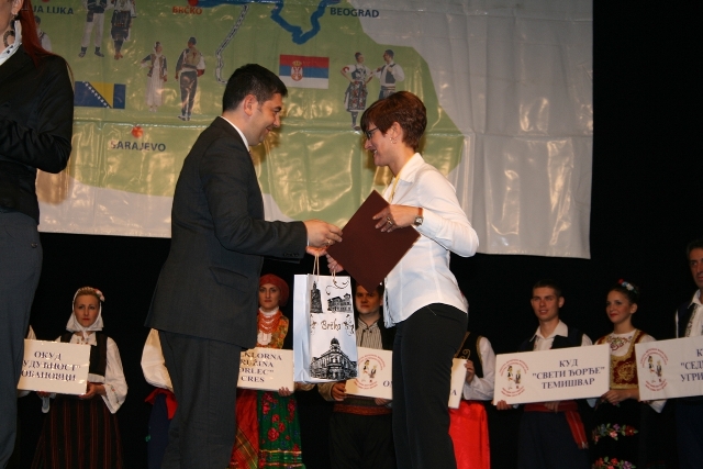 2011-10-24-Smotra_folklora1