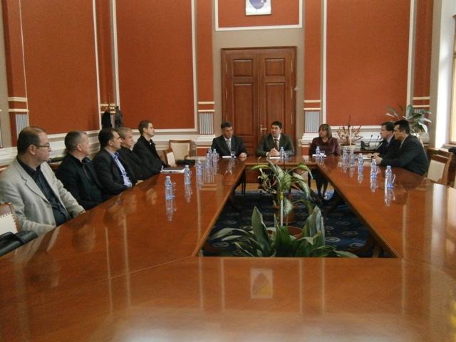 2012-10-11-Potpisivanje_ugovora-2