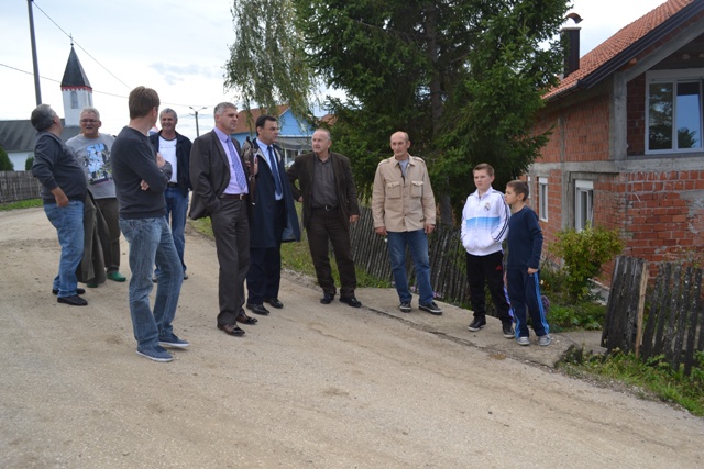 2013-10-11-Gradonacelnik_u_dubravicama-radovi-2