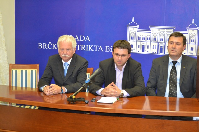 2013-10-21-Rotari_club-Press