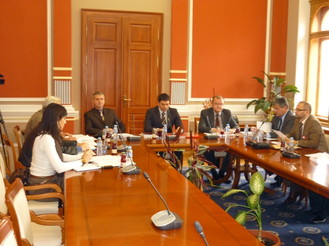 2011-11-02-Najava_pozorisnih_susreta1