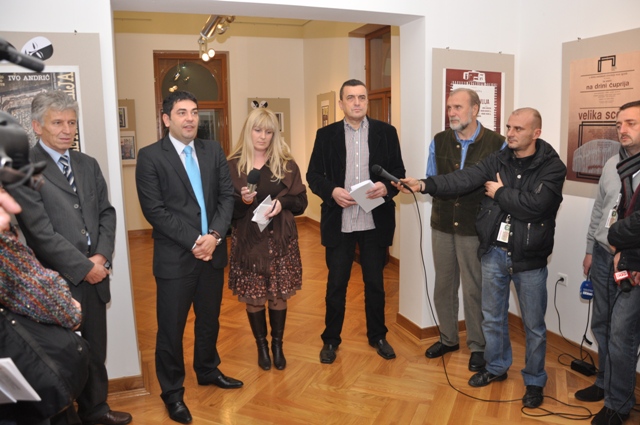 2011-11-18-Otvoreni_pozoriste_susreti1