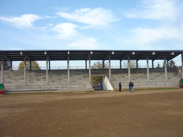 2011-11-4-Posjeta_stadionu_Gornji_Rahic-2