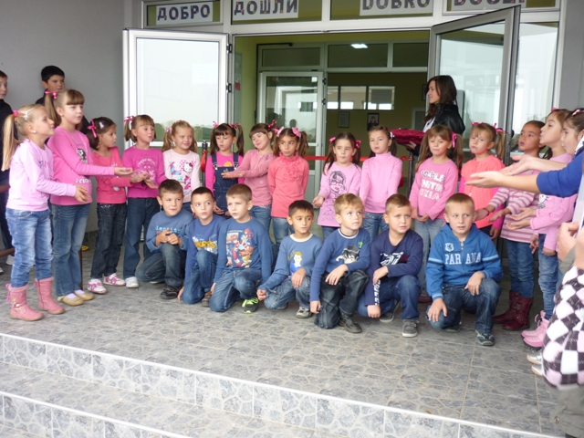 2011-11-4-Svecano_otvorena_skola_na_Grbavici-2