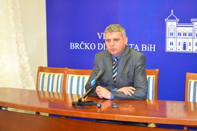 2013-11-26-16_vanredna_sjednica_Vlade-Anto_Domic