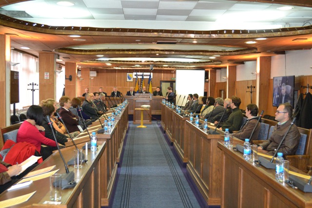 2016-11-07-Godisnjica_Brcko-Banovici-Okrugli_sto-4