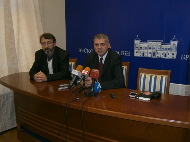 2012-12-Gradonacelnik_s_zadrugarima-2