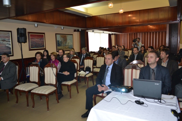 2013-12-02-Okrugli_sto-reforma_javne_uprave-2