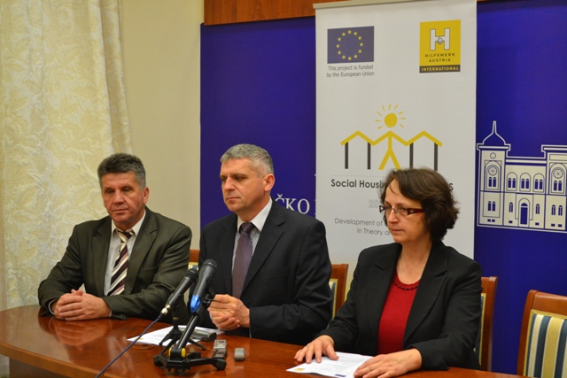 2013-12-18-Potpisani_ugovori-za_socijalno_zbrinavanje_radnika3