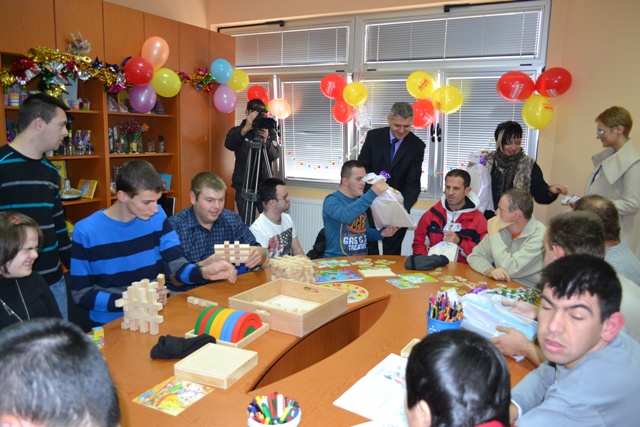 2013-12-19-Dodjela_paketica-CMZ2